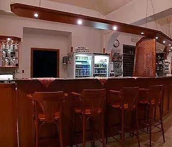 Club Hotel