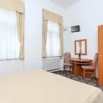Club Hotel 3*